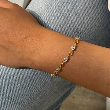 Oval Diamonds Bracelet