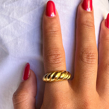 Croissant Ring