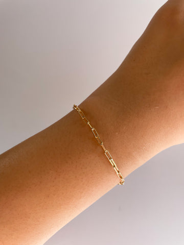 Dainty clips bracelet