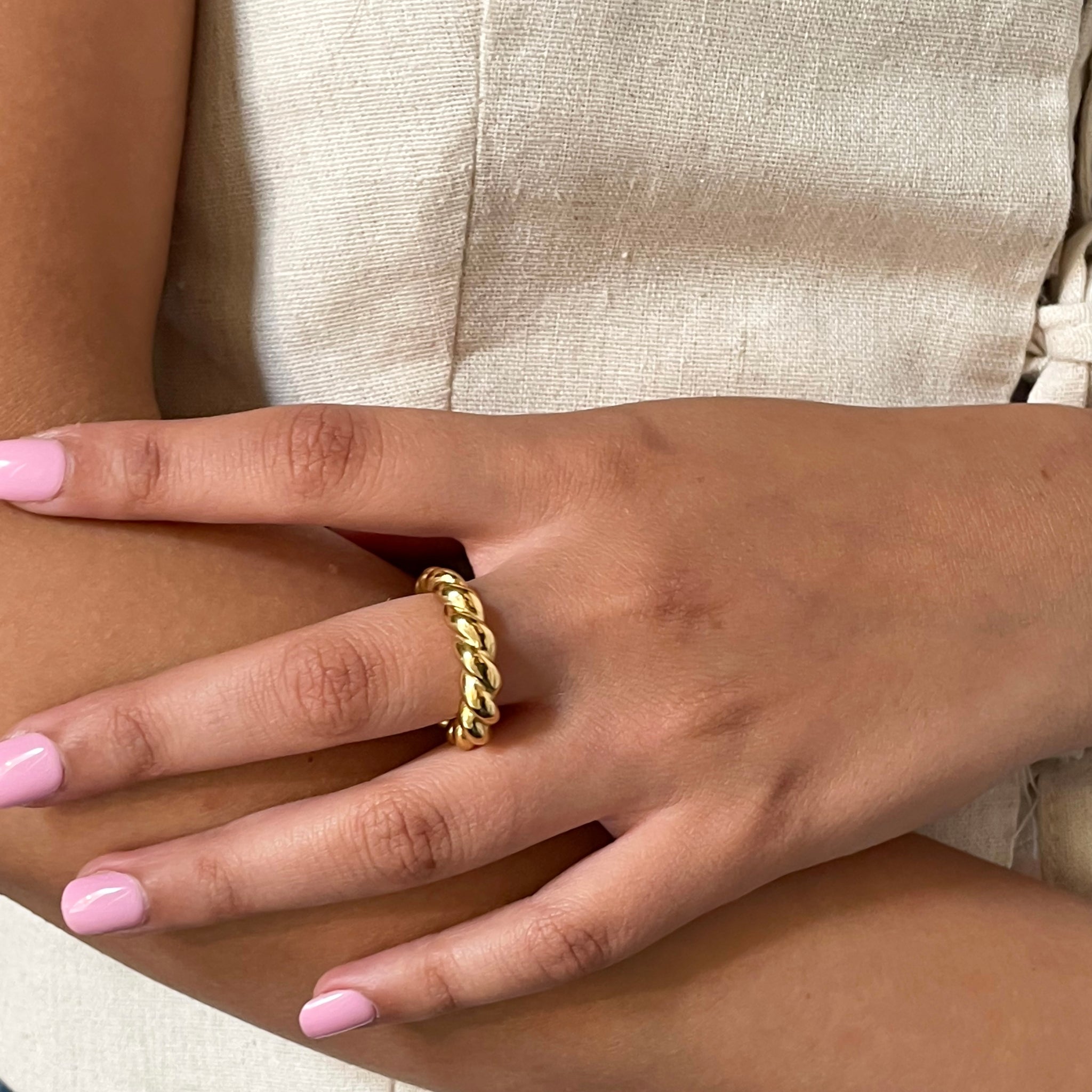 Twisted Ring