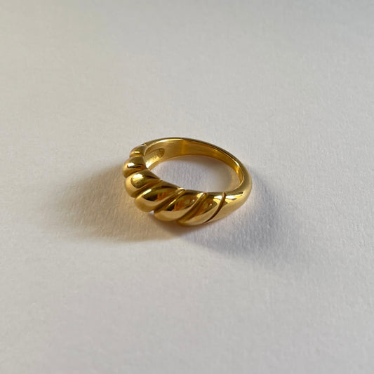 Croissant Ring