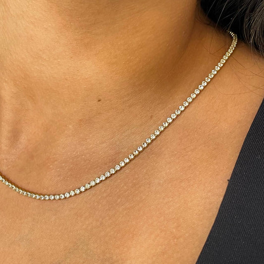 Thin Diamonds Necklace In Silver