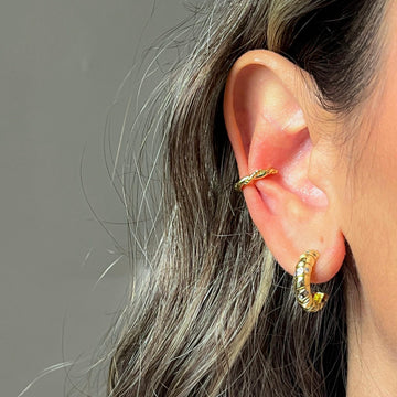 Twisted ear cuff