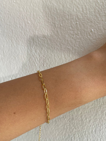 Dainty clips bracelet