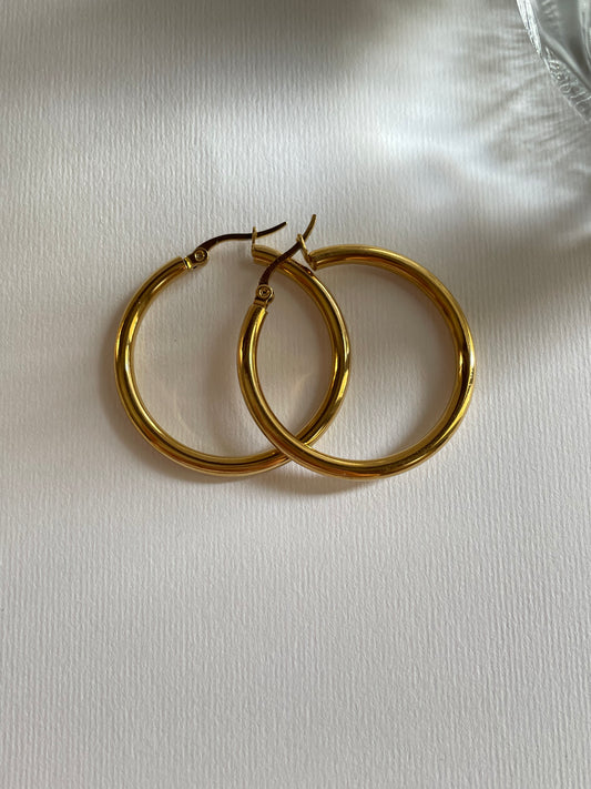 Bella hoops