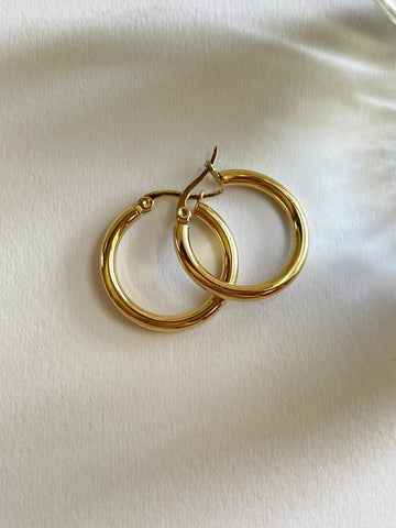 Bella hoops